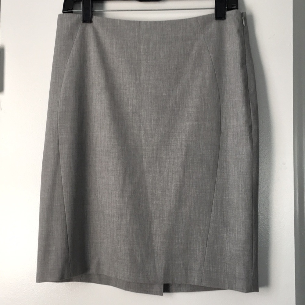 Like new The Limited gray pencil skirt